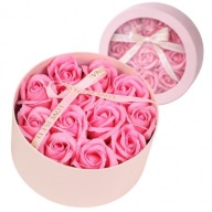 BUKIET ZAPACHOWYCH KWIATÓW MYDLANYCH W OZDOBNYM PUDEŁKU, RÓŻOWE RÓŻE