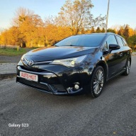Toyota Avensis Kamera CofaniaNawigacjaAluminiowe FelgiSkorzana TapicerkaGw