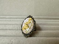 Ręcznie robiony regulowany pierścionek – suszone kwiaty - prezent konwalia