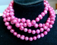 Różowe, naturalne perły, naszyjnik z perłami, sznur pereł, fuksja