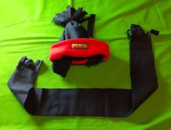 Polarowy zestaw w kolorze granatu: czapka i szalik