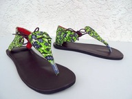 W miarę sztywne i stabilne roz 42