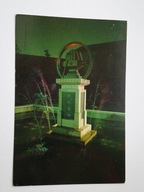 CHINY - monument Pij wodę i myśl o jej źródle - pocztówka