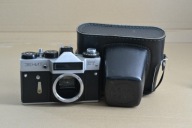 Zenit ET - Radziecka lustrzanka z futerałem - ZESTAW