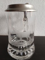 SZKLANY KUFEL DO PIWA Z METALOWĄ POKRYWKĄ MOTYW MYŚLIWSKI