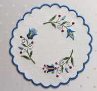 Haft kaszubski, szkoła żukowska, serweta okrągła, średnica 30cm, rękodzieło