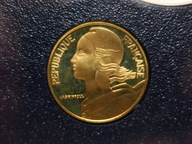 8A Francja 5 centymów 2001 z zestawu menniczego