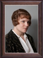 Obraz Maria Dąbrowska portret w drewnianej ramie ze szkłem