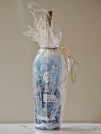 Świecznik z wizerunkiem legnickiego Zamku Piastowskiego