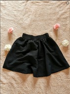 Czarna spódniczka spódnica rozkloszowana tłoczona