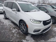 Chrysler Pacifica 3.6 V6 287 KM, 4x4, Pinnacle, drobna szkoda, od ubezpiec