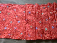 BIEŻNIK CZERWONY HAFT ZŁOTA NITKA CEKINY 183/35 cm