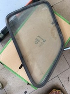 Szyba tył boczna 126p lewa + uszczelka