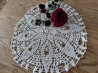 Obrus serwetka serweta szydełkowe misterne rękodzieło beż cacko śr44