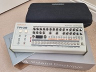 ROLAND TR-09 + hardcase