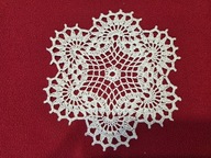 Serwetka szydełkowa biała