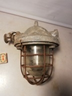Stara lampa przemysłowa z PRL-u
