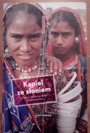 Kąpiel ze słoniem Claire Fontaine, Mia Fontaine