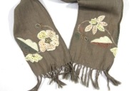 5 Subtelny Szaliczek z Cieniutkiej Wełny Aplikacja i Haft 200/18