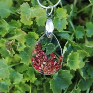 Zawieszka z żywicy i kwiatów wrzośca