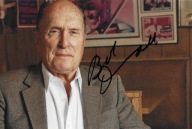 Autograf Robert Duvall, Pod czułą kontrolą