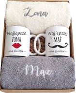 ZESTAW PREZENTOWY DLA ŻONY I MĘŻA – KUBKI + RĘCZNIK JUBILEUSZ