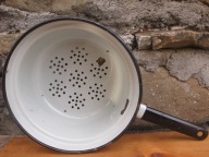 Sygnowany Stary emaliowany DURSZLAK__CEDZAK z Rączką_VINTAGE PRL