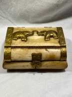 Śliczna szkatułka z kości - na biżuterię