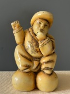 Figurka Ernst Bohne Sohne - porcelana - imitacja kości - jak netsuke XIX w.