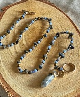 Naszyjnik handmade Sodalit literka O