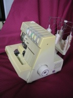 Overlok 5 nitkowy Vintage firmy Hobbylock 797