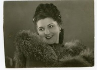 NOWY SĄCZ - PORTRET KOBIETY W ATELIE