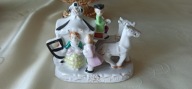 Kareta zaprzężona w 2 konie z parą porcelana