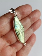 Delikatny Wisiorek Labradoryt