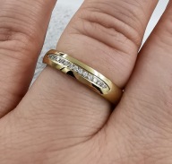 AAA Pierścionek złota stal chirurgiczna średnica 16 mm cyrkonie