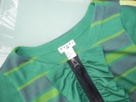 MARNI śliczny sweterek z żabotem wełna 36