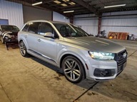 Audi Q7 3.0 V6 benzyna 333KM 4X4 wersja PRESTIGE z ubezpieczalni , mala sz