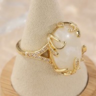 PIERSCIONEK opal vintage BIAŁY OWAL Z MIEDZI POZŁACANY PIĘKNY DZIEŃ BABCI