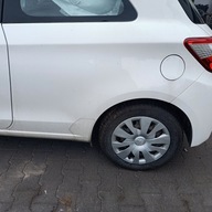 BŁOTNIK TYŁ ĆWIARTKA LEWA KOLOR 040 3D Toyota Yaris III LIFT 14-17
