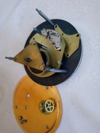 Mechanizm i tarcza od radzieckiego zegara Majak z czasów PRL-u