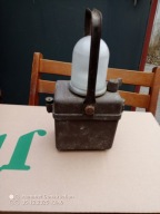 stara lampa kolejowa na akumulatorek