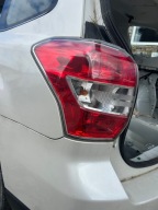 Subaru Forester IV SJ Lampa lewa tylna lewy tył oryginał OE