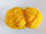 Włóczka żółta fakturowa motek żółty robótki na drutach na druty szydełko