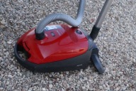 Odkurzacz workowy Miele  czerwony