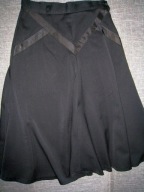 CZARNA SPÓDNICA na podszewce , 4 kliny M/L