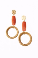 Kolczyki boho rattanowe koła z pomarańczowym kamieniem i złotym detalem