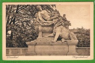 POMNIKI , KOLUMNY , MONUMENTY , OBELISK / na pocztówkach do 1945r