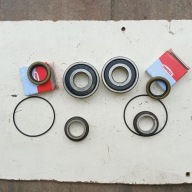 polonez fiat 125p łożyska koła półosi mostu 2szt