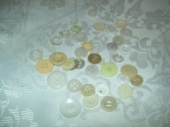 GUZIKI BIAŁE I KREMOWE, POŚCIELOWE -RÓŻ. WIELKOŚĆI