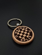 Drewniany brelok Hajduk Split – grawer z logo, prezent dla kibica